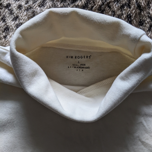 Vintage cream turtleneck - Picture 6 of 6